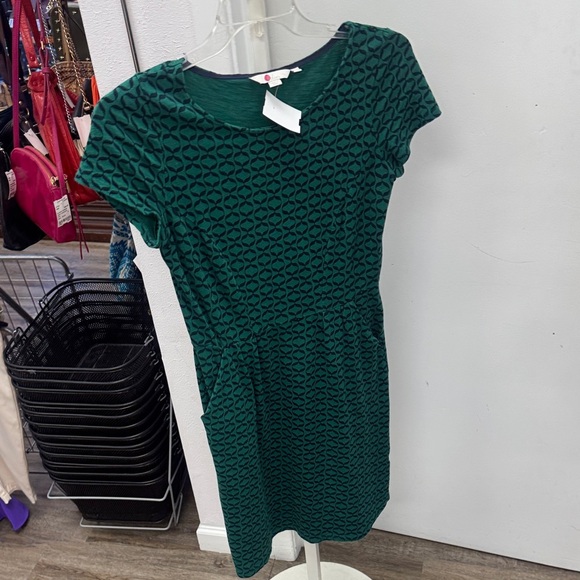 Boden Dresses & Skirts - Boden Green Midi Dress Size 6P